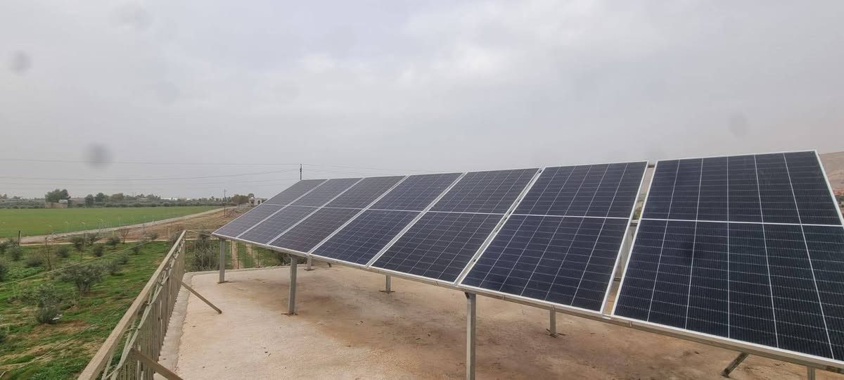 منظومة جديدة من شركة الطاقة الذكية 
مزرعة السيد ياسر ابراهيم وشركائه في بحزاني قرب السيطرة 

تشغيل الصباحي 16 امبير التشغيل المسائي 5 امبير 

تم اليوم الانتهاء من نصب منظومة طاقة شمسية 

- انفيرتر  HZ 6.2 kw 
- بطارية 5كيلواط  ضمان 5 سنوات 
-  الواح شمسية 600 واط  ضمان 12 سنة 

 

# مميزات المنظومة الشمسية
-ارجاع الكهرباء للوطنية 
- تقليل فاتورة الكهرباء 
- تحسين البيئة وتقليل الانبعاثات الكربونية
- توفير الطاقة في أوقات الذروة
- المحافظة على اجهزة المنزل كون الفولطية مستقرة وتطول العمر الافتراضي للاجهزة الكهربائية   

مكتب طاقة
الموقع الاول بعشيقة حي العسكري مقابل معرض مخلد 
 *********** 
***********.  
www.taqa-smart.com 
Fadi@taqa-smart.com
 

 

طاقة_شمسية
#منظومات_طاقة
#سوفار
#HZ
#داينيس
#الربيعة
#تل_سمير
#طاقة_سمارت
#طاقة_متجددة
#انفرتر
#بطاريات
#الواح_شمسية
#نصب_منظومات
#عروض_الطاقة
#عراق
#بعشيقة
#مهندس
