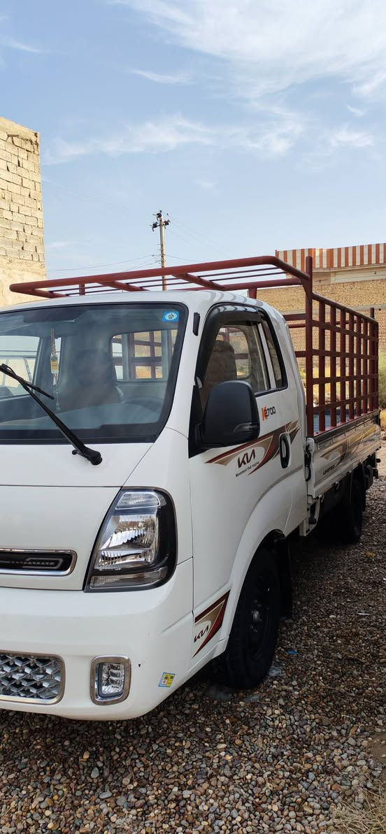 السلام عليكم كيا موديل 2024 ماشيه 70 سياره مكفوله كفاله عامه السعر161 رقم الهاتف***********
