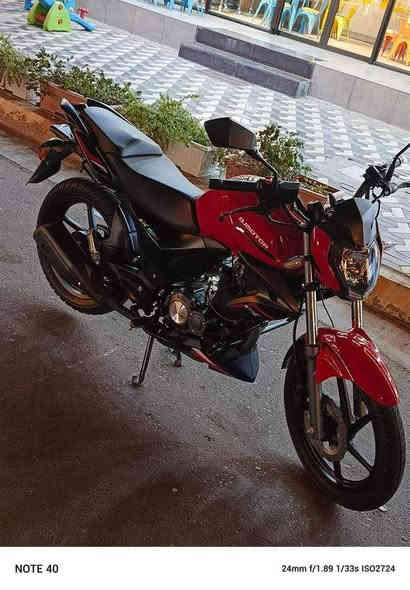 السلام عليكم شباب دراجه كاوجي موديل 2022 دراجه كفاله. شخط مابيها ومكينه برغي مامفتوح بيها جديده حيل واحله من الصور اوراق كامله بس مامرقم النضافه كدامكم السعر 1400وبيها حك جيتك بس ..واي ستفسار خاص او اتصل او واتساب *********** السكن الانبار فلوجه حي المختار.
