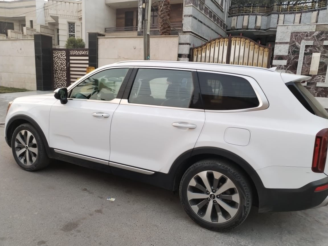 سلام عليكم كيا  تلورايد  موديل 21فئهs  مواصفات  التلورايد معروفه ما عدا باب الجنطه عادي مو كهرباء حادثها ربع جاملغ السايق مصلح مصبوغ ربع الجاملغ  وايضا ايرباك الدركه والي تحت الستيرت  طاكات   ماشيه59 كيلو  متر بيها بارد بالجنطه تحت الرقم ايضا بيها بارد  تحت قبق البانزين كد اربع اصابع  
مكان السياره بغداد حي اور 
السعر 275$ 
رقم الهاتف 7715240451
