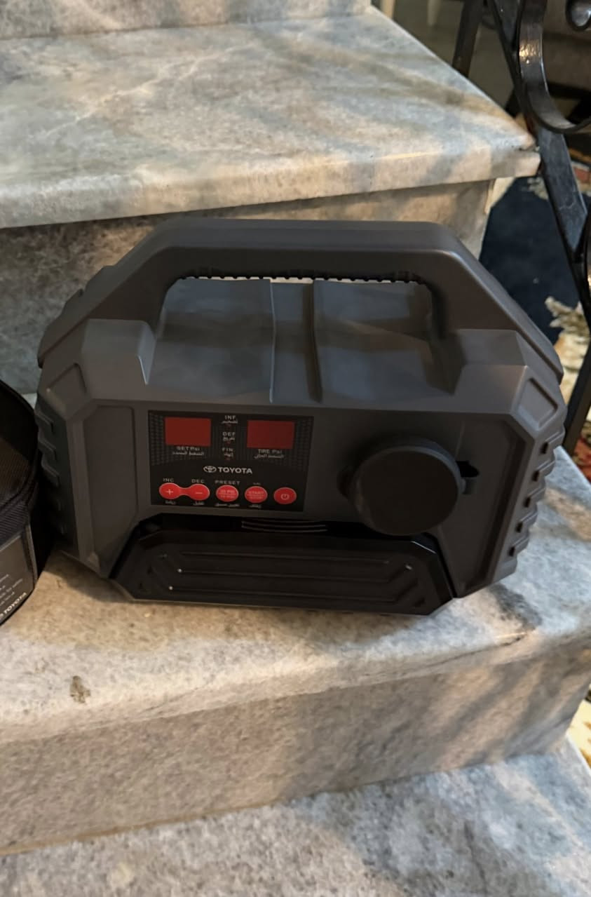 السلام عليكم  سماعات لاندكروزر اصلية مال GXR  وعندي ماطور هواء اصلي مال شركه مال لاندكروز  للبيع 
***********
