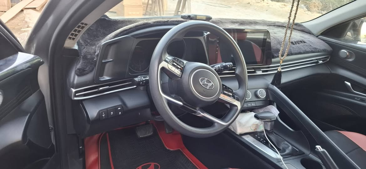 النترا للبيع 2021  امريكي  صور الحادث مرفقه بالمنشور
لون سلفر سنويه ل ٢٨
 السياره بأسمي سعر قفل قفل 137  الشراي يتصل 
مكاني حله مركز المدينه ***********
موصفات نص فول 
محرك 2000 دوش
حساسات 
نقطه عمياء
رادار  
قياده ذاتيه 
تثبيت سرعه 
مانع انزلاق 
تحكم ستيرن
