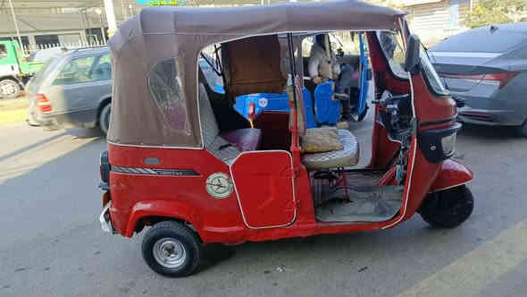 تي في اس للبيع مديل ١٨ اوراق.  مكينه ٢٢ كارتون مال تفصيخ برغي ما مفتوح بيه سلف شركه مال تفصيخ. تكتك جاهزه وجديده سعر ٣٧٥٠ وبيه مجال رقم *********** مكان ناصريه مركز
