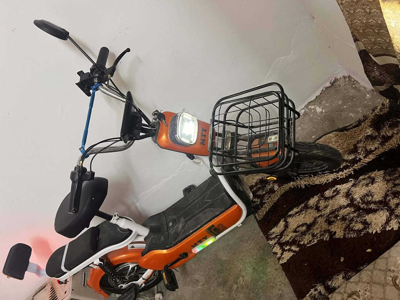 السلام عليكم ماطور شحن للبيع ماشي شهر واحد ماطور نضيف اذا اكو مراوس السعر350 وبي مجال قليل المكان كركوك العمل الشعبي *********** بصمه يشتغل
