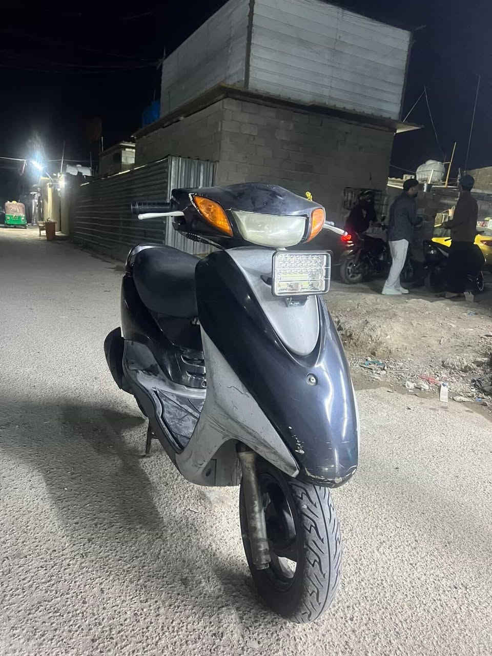 السلام عليكم بريز للبيع دراجة كفاله عامه صالهة شهر نازلة من الرمبة علة حالت الوكالة ب900 وبيهة مجال قليل جماعت جوة ال800 اعبر المنشور مكاني البياع تقاطع درويش ***********
