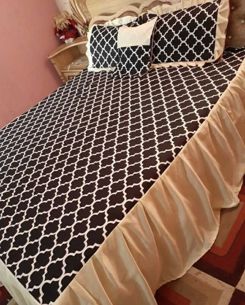 قماش وخياط لاستيك نزال 3جهات كركش
بس ب18الف  نقشات والوان حسب الطلب💕🥀
يوجد توصيل 🚗📍


**إذا كنت صاحب هذا الإعلان وتريد حذفه لأي سبب، رجاءا أرسل رسالة إلى الدعم الفني**