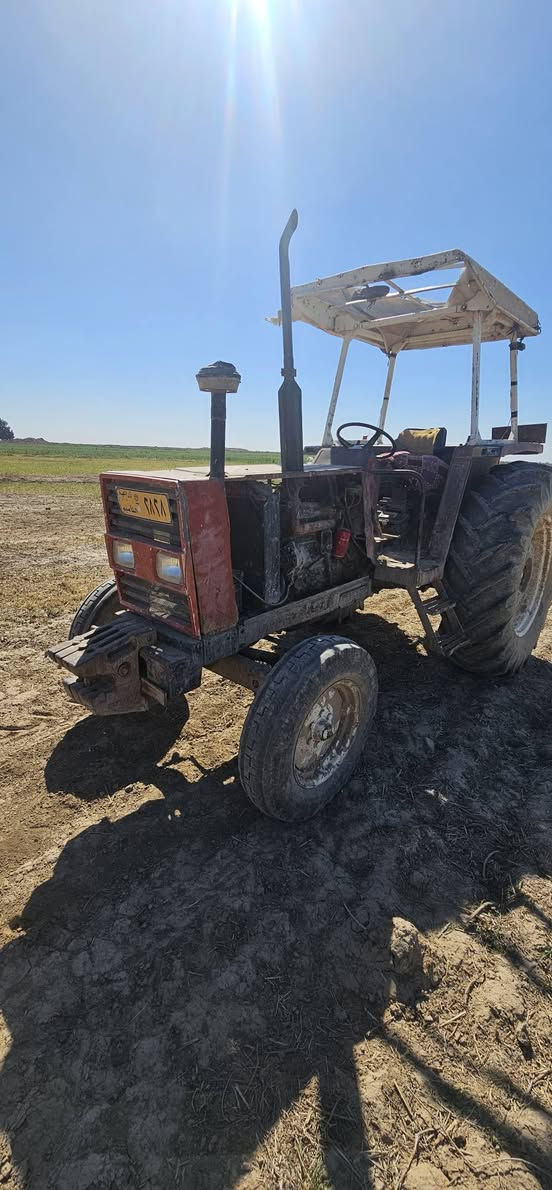 للبيع مكينة فيات 780 نضيفه كير محرك اكسن مكفولات***********
