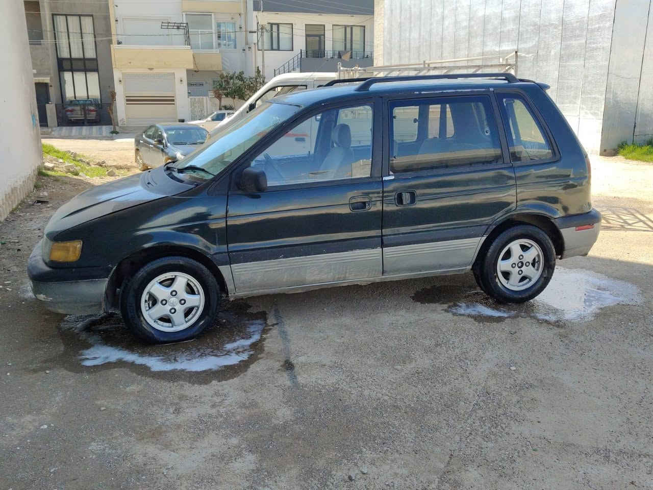 متسيبوشي سبيس واكن موديل 95 رقم صلاح الدين ألماني5 راكب سنوية عضم عاج نافذه سنة 2019 بيها وكالة عامة مطلقه ام الباركود مصبوغه جماليه بدون دواخل بيها مكانين ضرر فقط مكينة سوناتا 2 حجم 1800 كير بلاد عندي النمرة الثالثه لمن تحمه بعض الاحيان تبوش كلولي فيشة السلكتر مااعرف بعد كهربائيات كاملة فقط الكيلو متر ميشتغل وعندي التبريد سابقا شغال حاليا بوري الراديتر طاك حدادية نضيفه تواير انضاف سعرها 25 $ مكاني ديالى بعقوبة 
***********
