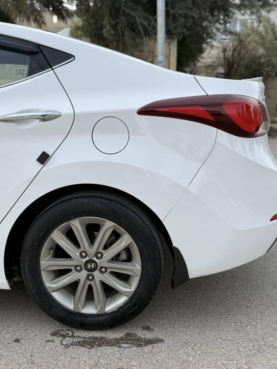 سلام عليكم
الانتره 2015 خليجي

بدون ضرر 🔴

شاشه كأمره 

خمسه ويل كب

مري شفط 

حساسات خلفيه

يدات نيكل 

اشاير بل مري

تبريد قطعتين

محرك 18 دوش 

السياره فول مواصفات

￼السياره جاهزه 

***********اسيا

***********كورك
