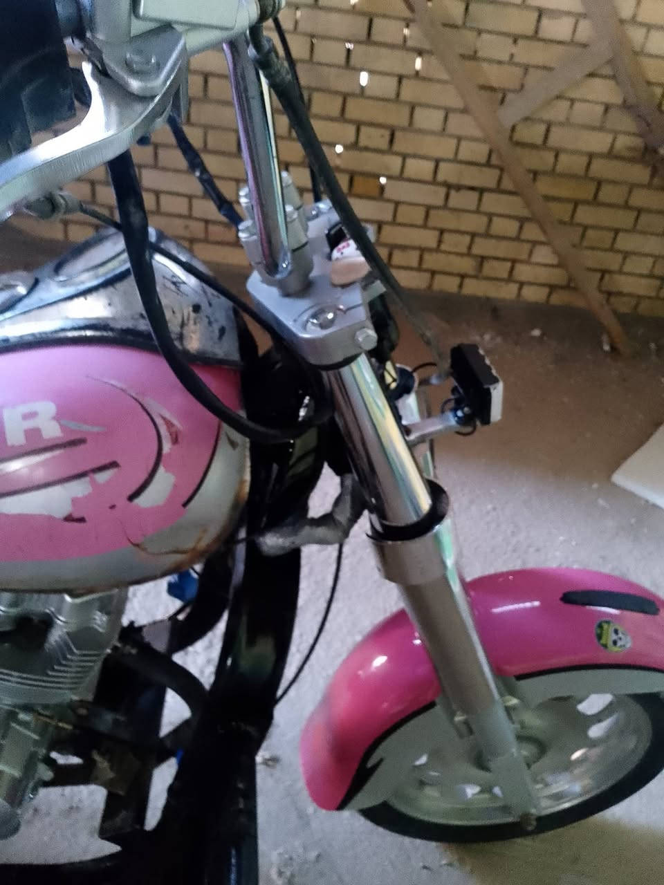 سلام عليكم ستوتة للبيع موديل 17 اوراق باسمي مكينة صار يومين من شادهة دبلات ستوني شديتهن اصلايات وكيل وكير هم ستوني شادة اصلي دراجة كبل لشارع برغي ماذب عليهة اكسن ريشة شرط سعر مليون واربع مية وخمسين. مكاني نجف رضوية قرب سوك جمعة رقمي  ‏‪***********‬‏ وخاص هم متواجد
