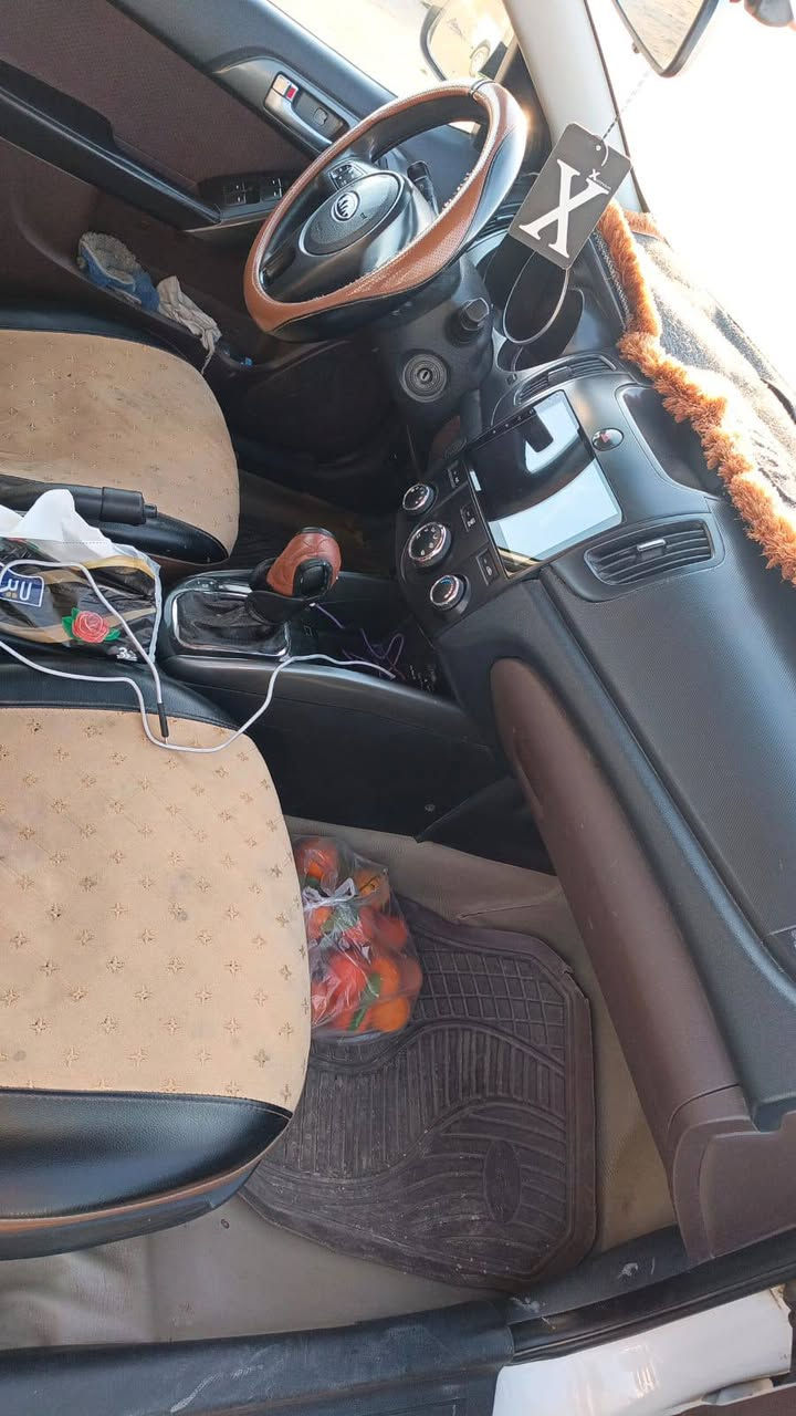 السلام عليكم 
سيراتو ٢٠١١ رقم شمالي السيارة خير من الله ما بيها كل نقص رايد مراوس ب سوناتا ٧ ٨ ٩ فقط مراوس ما ابيع 
كل التفاصيل موجودة بس اتصل على الرقم *********** او تعال خاص و خادم 
ملاحظة السعر ممذكور لأن ما ابيع بس اراوس
