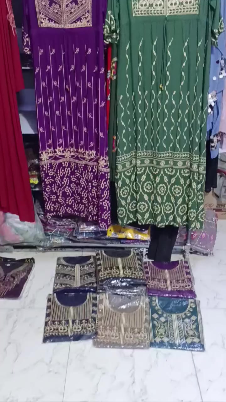 العنوان حي المعلمين الاولى شارع الروضه واتساب. ***********. ***********
