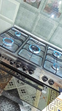 طباخ للبيع نضيف شغال كله 07731680810