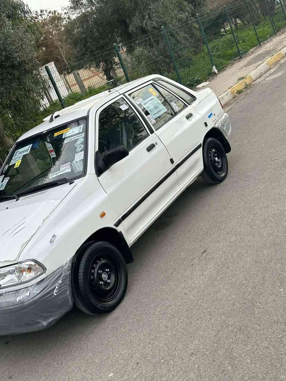 السلام وعليكم سياره سايبة البيع موديل 12محرك وكير شرط طخم تاية جديد سنويه 28كاربون بانزين السيارة ماشيه 97طخم وره وكدام جديد 
سياره جديد مال بيت شرط التحويل )***********) ***********)
