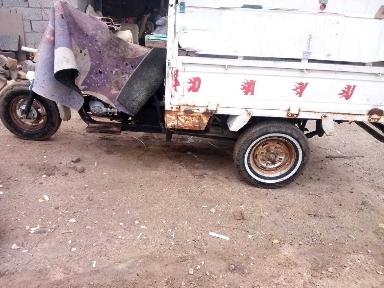 ستوته البيع كلك كلك العنوان ناصريه عله طريق البطحه قبل البوابه الجديده السعر 750وبيه مجال محرك نضيف بس كلجات مبدل بيه


**إذا كنت صاحب هذا الإعلان وتريد حذفه لأي سبب، رجاءا أرسل رسالة إلى الدعم الفني**