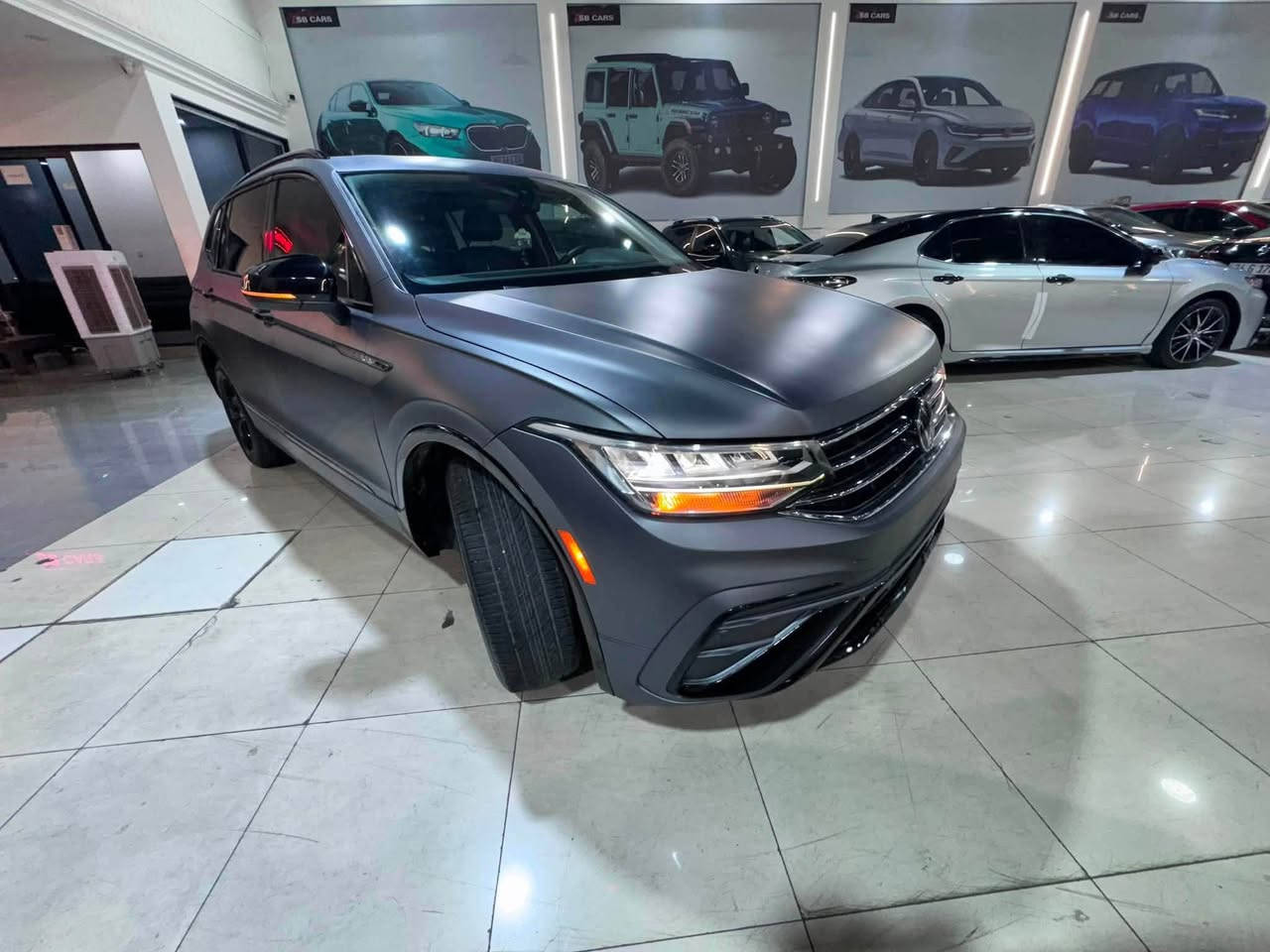 Volkswagen Tiguan 2023
سعر بلاشش🔥١٣٩$🔒
￼⁨***********⁩
***********

محرك ٤ سلندر ٢٠٠٠ تيربو
٧ راکب
مواصفات SE
كراسي جلد و كهرباء 
بصمة 
تشغيل عن بعد
كيج الكتروني 
وياله ١٩
كيج الكتروني
شاشة كبير
رادارات ٣٦٠ درجة
ماشية ١٩ الاف مايل
❌ضرر بجم سليم بدون دواخل صبغ عام تغير من نفطي الي طافي
❌رقم شاصي مرفقه مع صور
أرباك ستيرن و داشبورد اصلي ماطاك  ١٠٠❌١٠٠
موجودة 📍اربيل معرض S.B cars
ملاحظة❌شدة مقدمة نسلمك سيارة مع رقم اربيل يشمل جميع مواطن عراقي

***********
***********
