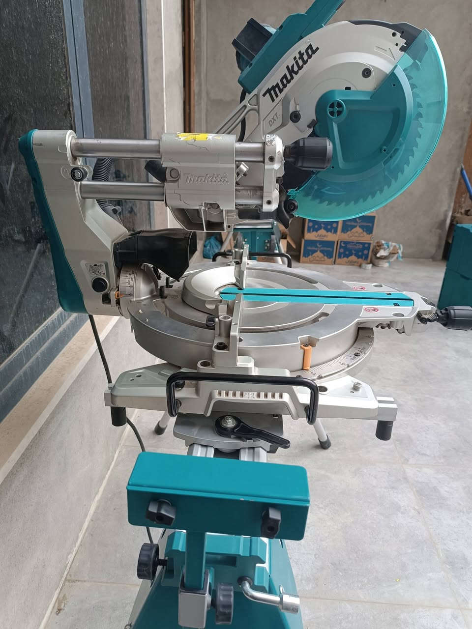 للبيع
كتر مكيتا سلايت 10 انج
***********
