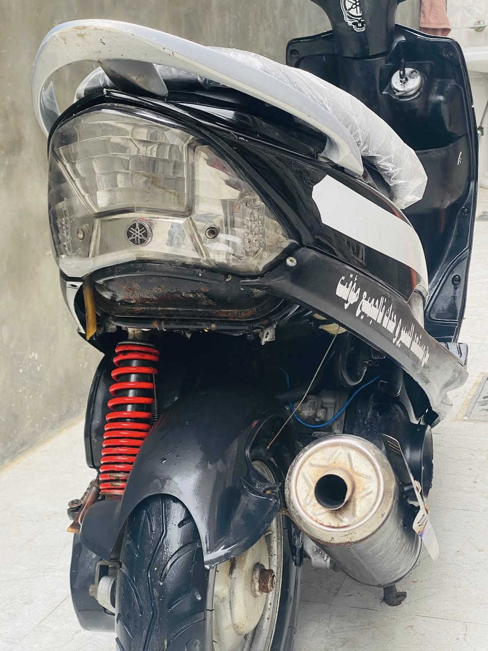 السلام عليكم دراجه ماكس عدله 2007 رمبه دراجه مجفته تجفيت وكاله ما صار هواي دراجه كامله من كلشي ما بي نقص ما عده الدشلي مال السلف السلف شغال دراجه مبدل كفرات + اكو كفر اضافي اواقيه موجوده البلاد انه شايلها مكاني بصره ابو الخصيب مقابيل شارع البهادريه تواصل *********** اتصال 📞 +واتساب السعر 750 وبيها قليل حك الجيه
