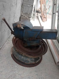 منكنه للبيع نضيفه وشغاله سعر 150 وبيه مجال 07821622789