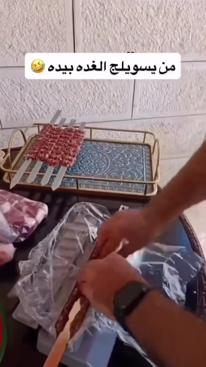 قالب صنع الكباب اليدوي بسعر 15 الف🔥
الاستخدامات
يستخدم لتشكيل شيش الكباب بسهولة وبشكل متساوٍ.
مناسب لتحضير الكباب المنزلي بسرعة دون الحاجة للخبرة.
مثالي للشواء على الفحم أو الشواية أو في الفرن.
يساعد في تحضير عدة أصابع كباب بنفس الحجم في وقت واحد.
مناسب للاستخدام في المنزل أو المطاعم أو الرحلات.
المميزات
تصميم عملي يسهّل تشكيل الكباب بسرعة وبشكل متساوٍ.
قالب متعدد الفتحات لتشكيل عدة قطع كباب في نفس الوقت.
مزود بمقبض علوي للضغط وتشكيل اللحم بسهولة.
مصنوع من بلاستيك متين وآمن للاستخدام مع الطعا


**إذا كنت صاحب هذا الإعلان وتريد حذفه لأي سبب، رجاءا أرسل رسالة إلى الدعم الفني**