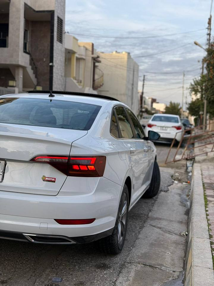 جيتا موديل 2019 مواصفات R line_ رادار امامي خلفي حساسات مرايه كشنات هيتر سقف بانوراما بريك اوتو 
حجم مكينه 1.4 توربو كير محرك كهربايا ابشرط
 كلين سيارة و عنده دفتر بنزين 
السيارة ماشيه 60ميل 
سعر سيارة، 144 وبيها مجال بسيط 
مكان سيارة كركوك شرط تحويل 
السياره خير من الله مآبيه نواقص كلشي جديد بيها الحمدالله 
موصفات
1- مكينه 14 تربو
2-سايد بريك بصمه
3- اوتو هولد
4-شاشه اعطال 
5- رادار امامي خلفي توقف ذاتي
6- نقطه عمياء 
7- تحكم ستيرن فول
ويل 17 كركوك, العراق


**إذا كنت صاحب هذا الإعلان وتريد حذفه لأي سبب، رجاءا أرسل رسالة إلى الدعم الفني**