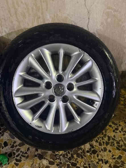 السلام عليكم 
ويل شاهينه جديد
ويا تخم تاير بل الجيس 
مكانه بصره 
رقم بس واتساب ***********
سعر 2ورقه
