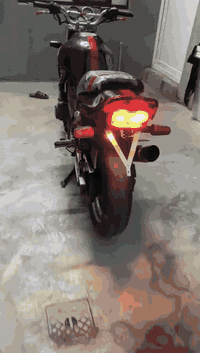 سلام عليكم دراجه CB 400 كامل مكمل دراجه خرسه محرك كاتم كهربائيات كامل دراجه ما ناقصه بس خيال واطلع
 تايرات جديد  صالنصه رياضي صوته كلش حلو  مكاني كركوك سعر (واحد ونص)مو شراي لا تراسلني ***********
