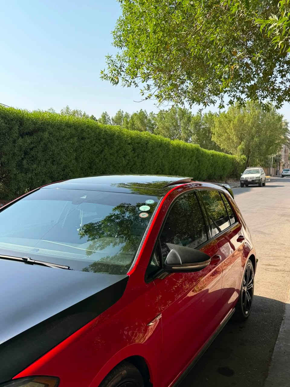 السلام عليكم للبيع او مراوس كولف gti اوتو بان
محرك 2.0 تيربو موديل 2021
مواصفات السيارة
بصمه 
بانورما
اوتو بارك
حساسات 360 
رادارات اماميه جانبيه خلفيه 
كشنات جلد كهرباء وتدفئه كشنات
قطعتين تبريد 
اشاير بلمري 
5 مودات قياده 
حادثها جاملغ امامي عكس السايق وربع بنيد 
عليها اكزوز وشوته وعطاس وبرمجه
*********** نفق الشرطه

