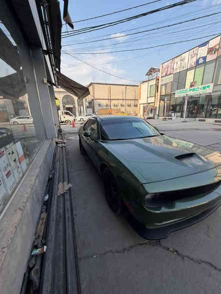 السلام عليكم
جالنجر 2018 
6سلندر 
تشغيل عن بعد
ويل 20 اصلي مو تجاري
شاشه وسط كار بلي
ماشيه 77mi
حادث جاملغ يمين وبنيد بدون لغود وشواصي ودواخل صور الحادث موجودات 
صدر امامي جديد 
كير ومكينه مكفولات ما مفتوحات بلادي
السياره عليها ادامة كاملة لمنظومه البانزين 
حجر البيئه موجود 
اي كلوب بالدشبول ماكو
دعاميه محدثه srt 
وادامه كامله لمنظومه الماء
مكان بغداد 
***********
168 وبيه مجال
