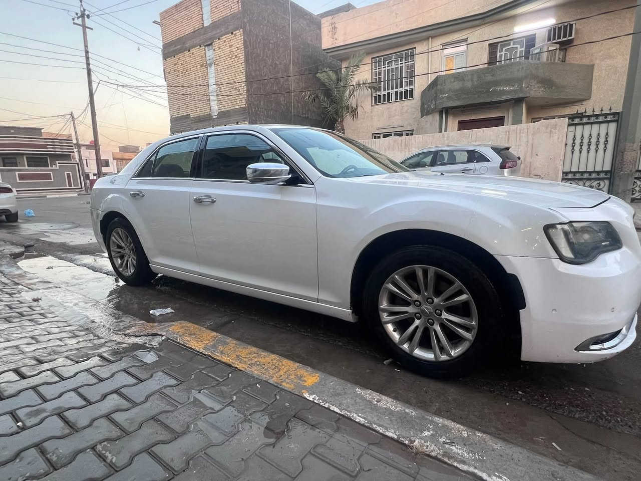 السلام وعليكم للبيع فقط موديل 18 فول مواصفات رادار اشايربلمري كشنات تدفئة تبريد وخزن حادث جاملغ امامي فقط بدون ايرباك وبلعراق جاملغ خلفي صبغ وبيهة مكان بارد السعر 215 وبيهة مجال مكان بغداد ***********
