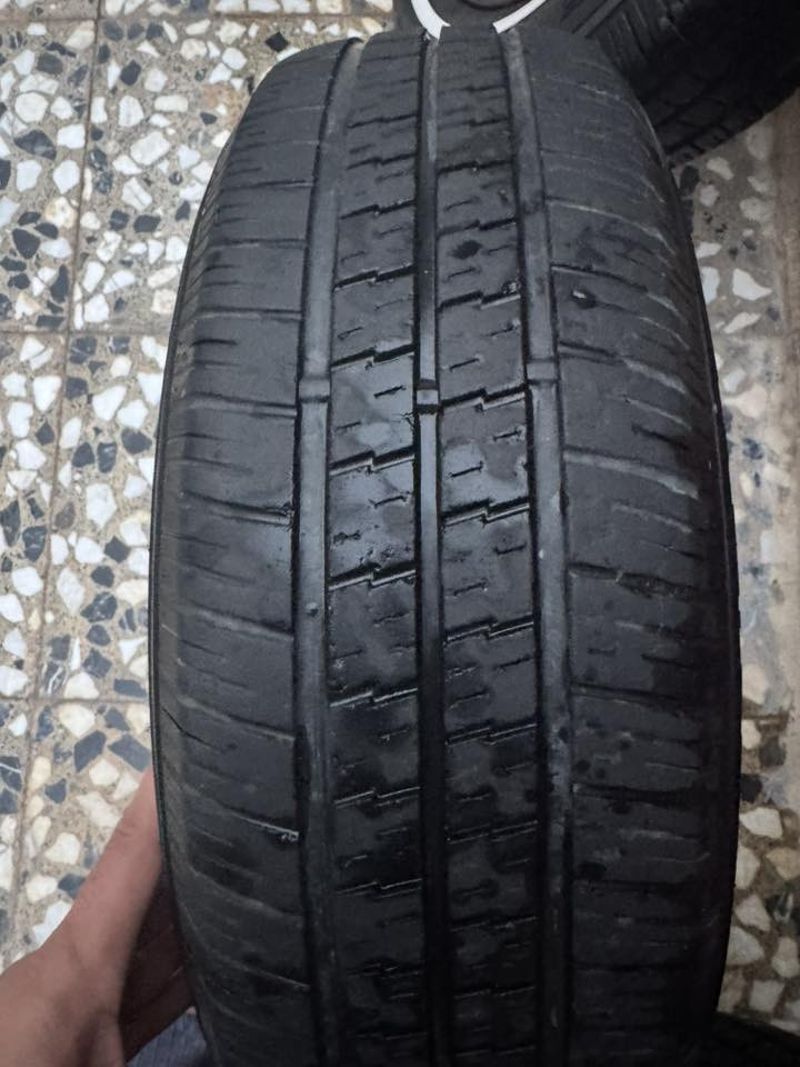 تايرات+ويل +حساسات شرط النضافه والشغل عدد 5 لا عواج ولا خياس نضافته 90‎%‎ يرهم اكسنت ريو وبعد سيارات 4 ستد حجم 14/70/185 سعر 250 قفل اصبغ وشد ودعيلي ***********
