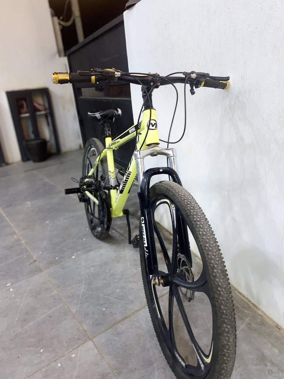 بايسكل للبيع حجم 27  سعر 80و بي مجال *********** واتساب فقط
