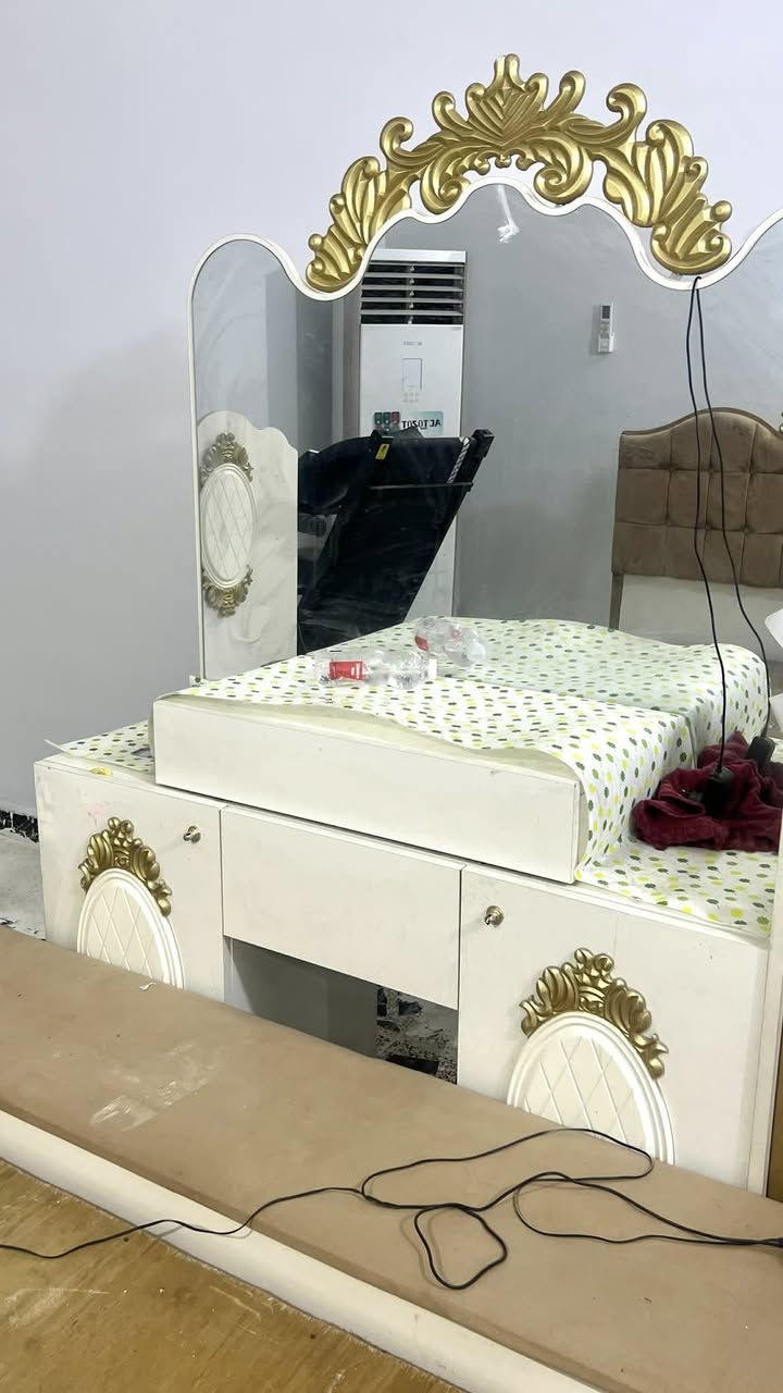 للبيع من دون الصومايه الضرر فقط اليدات سبع قطع


**إذا كنت صاحب هذا الإعلان وتريد حذفه لأي سبب، رجاءا أرسل رسالة إلى الدعم الفني**