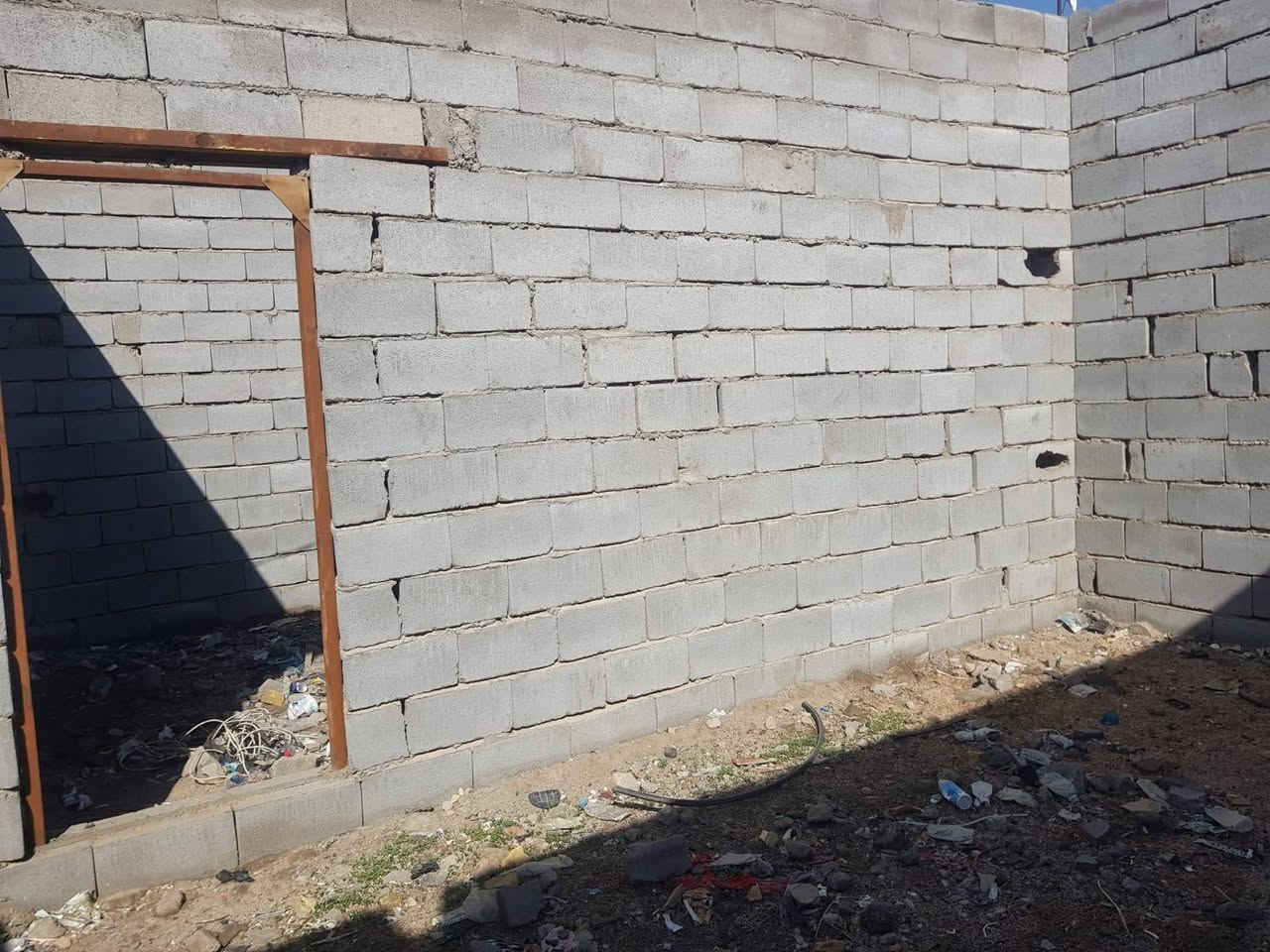 هيكل بسعر جدا مناسب ولموقع حلو حي الهادي المعامل الزبير زراعي المساحه 150 م  6 ملايين. ***********
