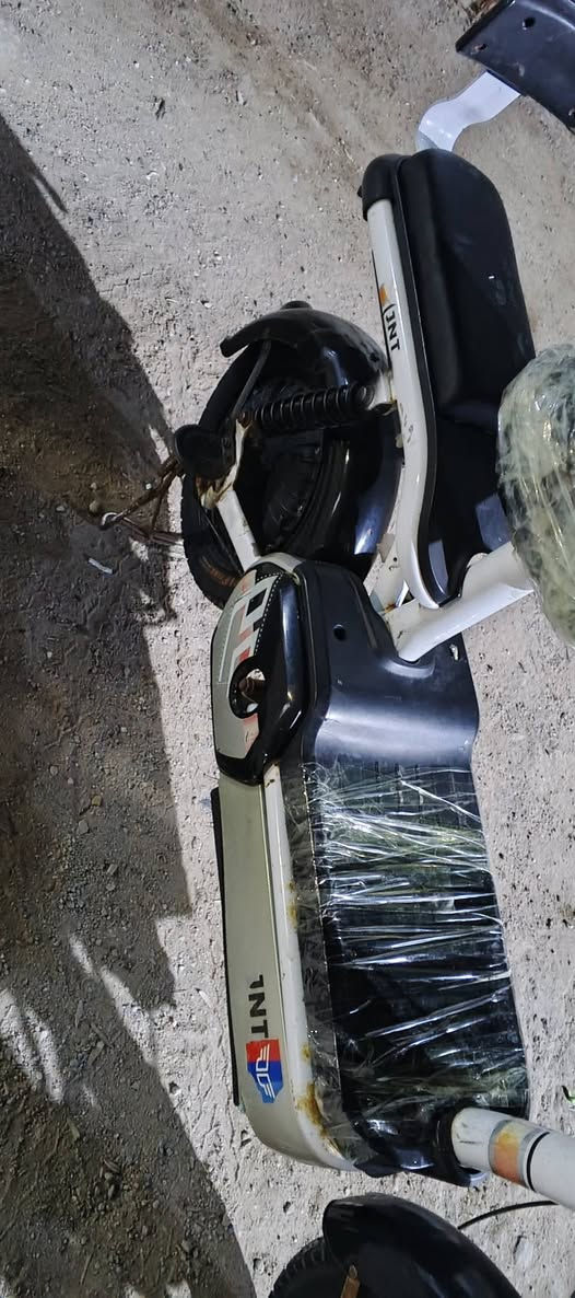 للبيع درجة شحن 
درجة شقاله شرط شقل وطلع وين ما يعجبك 
بطاريات وشاحنه بلاد 
سويجات 2         السعر 125 الف بيه مجال قليل 
سرعه 80
مكانه البصرة شارع القائد دور الشرطة 
📞***********
