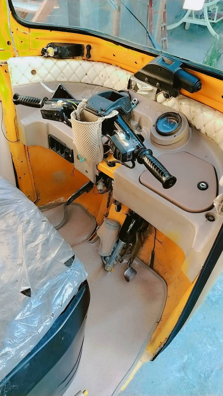 السلام عليكم تكتك للبيع مو ديل 2017 رقم وسنويه انكليزي شرط التحويل ثاني يوم تكتك معمره  ونصبتها خير من الله تعال وكلب وشوف بعينك عنواني بعقوبه بهرز 
رقم الهاتف ***********
