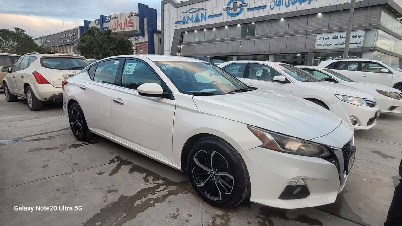 نيسان التيما ٢٠٢٠ ابيض مواصفات S
قطعة وحدة صبغ 
بدون ايرباك
شاشة كبيرة 
تدعم ابل كار بلي
كشن كهرباء 
ماشية ٨٣ الف
عليها ويل SR
مكينة وكير بشرط 
مابيها اي نقص 
صور الحادث والسونار مرفقات .
مكان السيارة قضاء كلار بالقرب من خانقين.
السعر 150$ وبيهه مجال قليل 
***********
