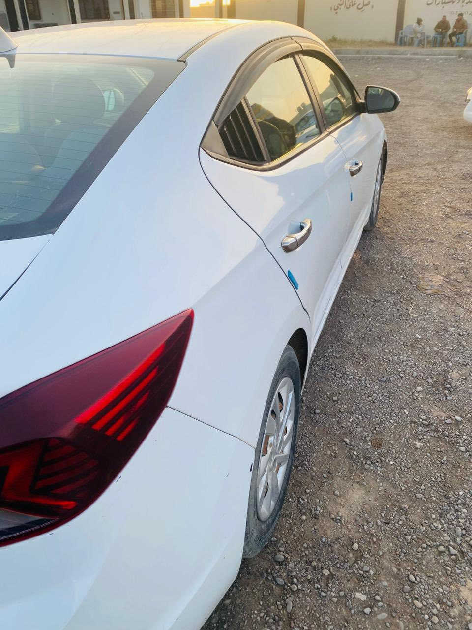 السلام عليكم مكلف بالنشر
النترا موديل 2020 اللون ابيض وارد امريكي نص فول شاشة كاميرا تحكم ستيرن 
رقم اربيل هزة وسنوية كاملات
محرك 2000 دوش بشرط لامفتوح ولا تبخير
كير At بشرط لامفتوح ولا بي مشكلة
ماشية 100 ميل 
ضررها السياره اربع قطع جاملقات امامية وحافة البونيد وشويه بالباب وبيها ملاحظات بسيطة بعد 
سيارة نظيفه ومرتبة والسونار وصور الضرر موجود 
للبيع فقط ونقد رايدها ب 125 $ وبيها مجال بسيط
للاستفسار الاتصال 

***********
