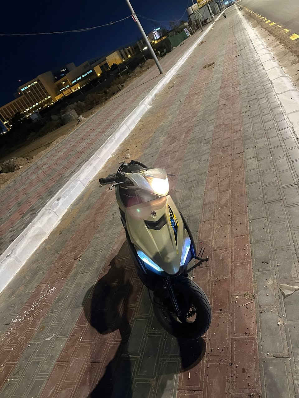 سلام عليكم دراجه
ماكس اف اس 
للبيع او المراوس
الدراجه لايت منضومه اصفر
هورن ،اشاير ،سلف ،هندر 
الدراجه نص هندر تشتغل 
والسلف كذالك 
الدراجه معروضه ب300وبيها مجال 
عنوان كربلا حي العامل 
تواصل واتساب ***********
