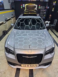 اوباما١٨sماشيه ٧٤قابله للزياده السياره جديده مابيه كل نقص بدون ايرباك ...