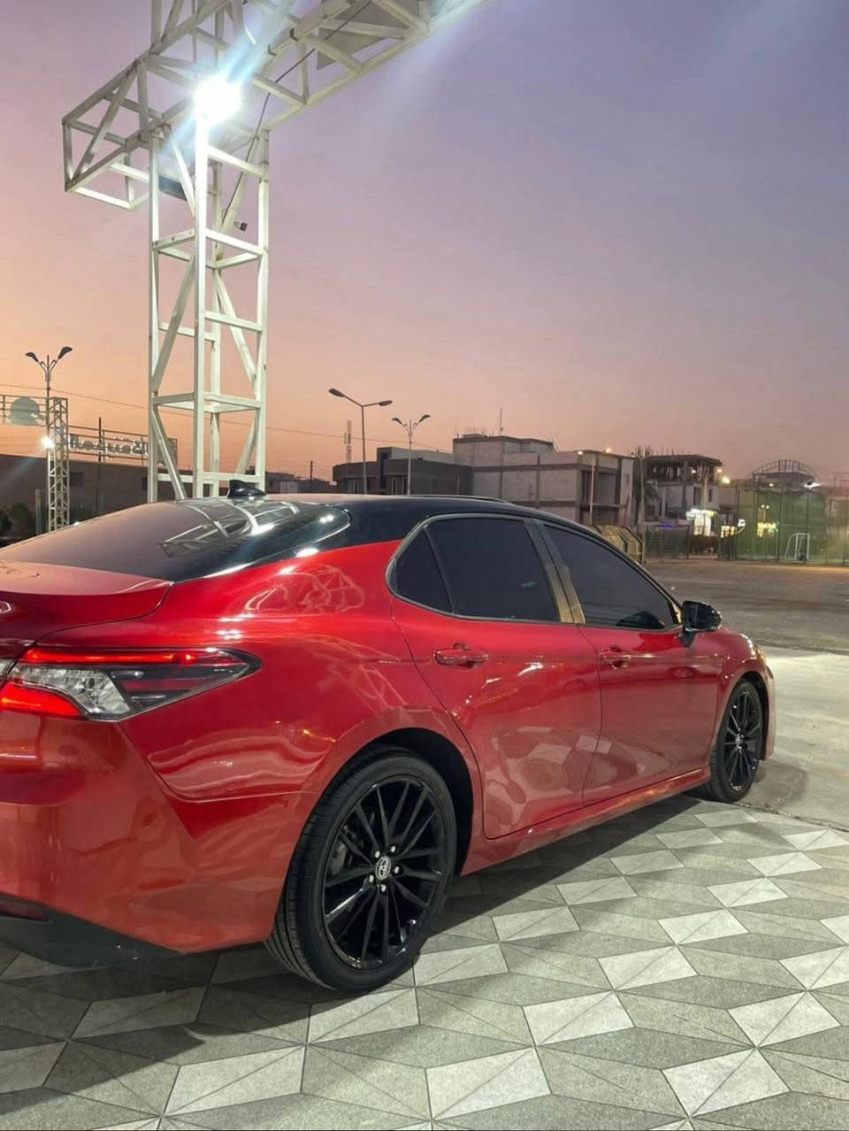 كامري 2023 
امريكيه 
هـايبـرد محرك 2500
حره دخول جديد / 
فول مواصفات 
فتحه 
بصمه 
جلد دواخل بيجي 
انظمه قياده 3
اوتوهولد + سايد بريك كهربائي
شاحن لاسلكي 
سايد بريك كهربائي 
ويل كب 19 اسود 
مكان السياره السماوه حي الحسين الأربع سايدات
 معرض برج العرب لتجارة السيارات 
السعر  

***********
***********
