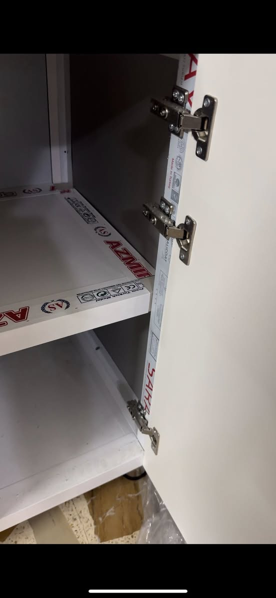 كاونتر تفصال داخل المنيوم بلوك وخارج HDF قياس مترين ونص وسنك متر ونص عنواني بغداد المنصور للاستفسار الاتصال 
***********
