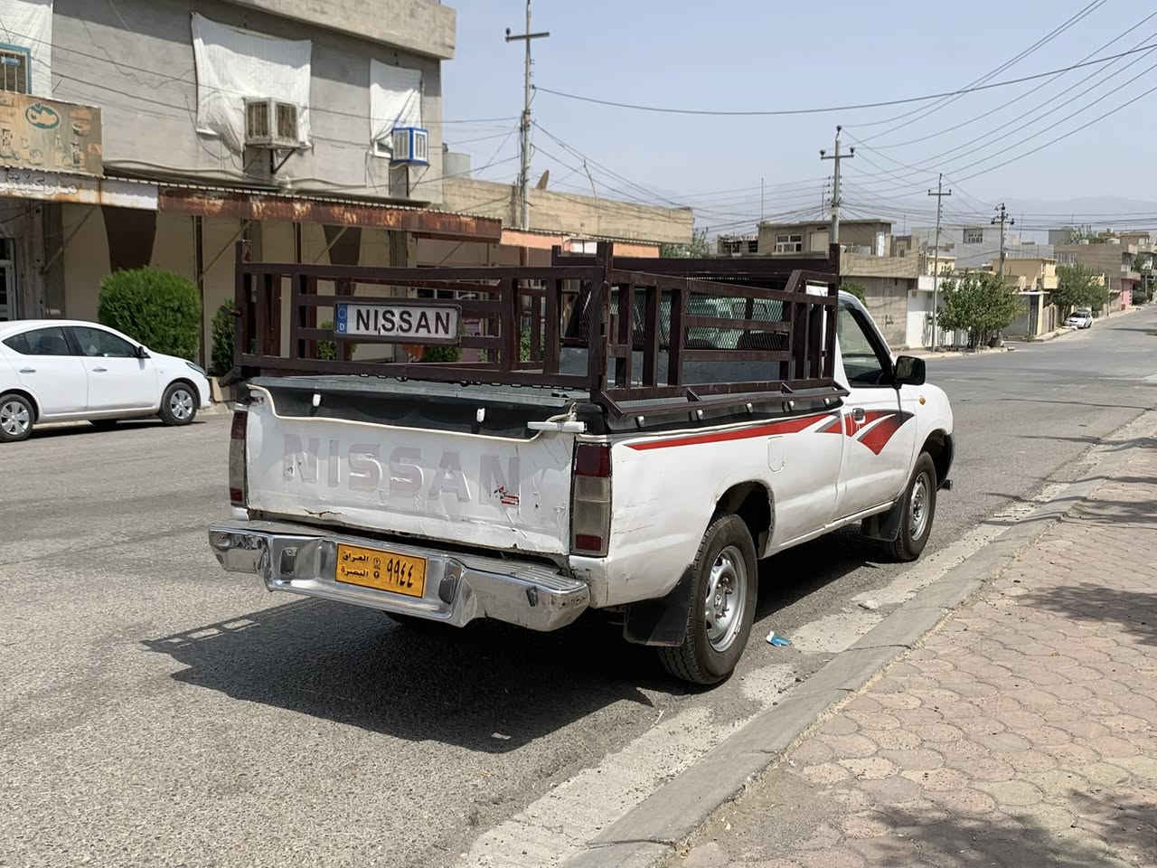 نیسان پێکاب٢٠٠٦
پێنج قولاب
ئاڕمی بەصرە
بەشەرتی ئەولەویات و نەبوونی کێشە
چوار تایەی نوێ
گێڕ و مەکینەی کێشەی نیە
لێدراوی لە پێشەوە لای سەکن هەیە بەڵام شانصی ساغە 
شوێن قەڵادزێ
***********
