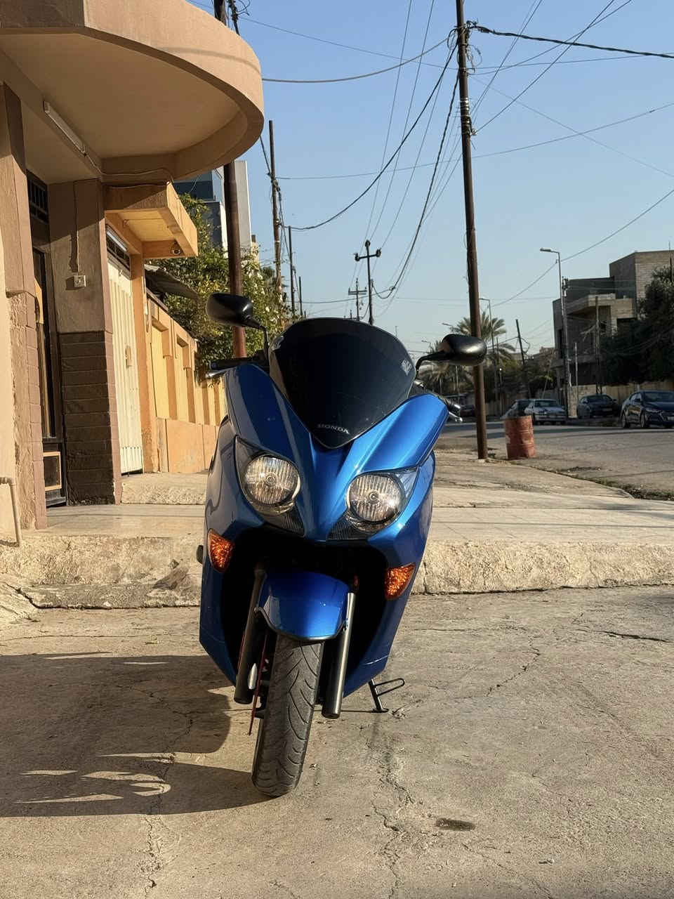 السلام عليكم
دراجة Honda forza mf10 
معروفة بأسم صفر 10 
الدراجة نظام رياضي S7 اربع تحويلات 
نظام بلوتوث وسماعات شغالة 
الدراجة نظيفة بمعنى الكلمة من كڤرات ومن محرك
ومكفولة كفالة عامة (( الدراجة معروفة على مستوى الموصل )) 
معلومة الدراجة بدون رقم
للأستفسار الاتصال على الرقم ☎️
***********
***********
