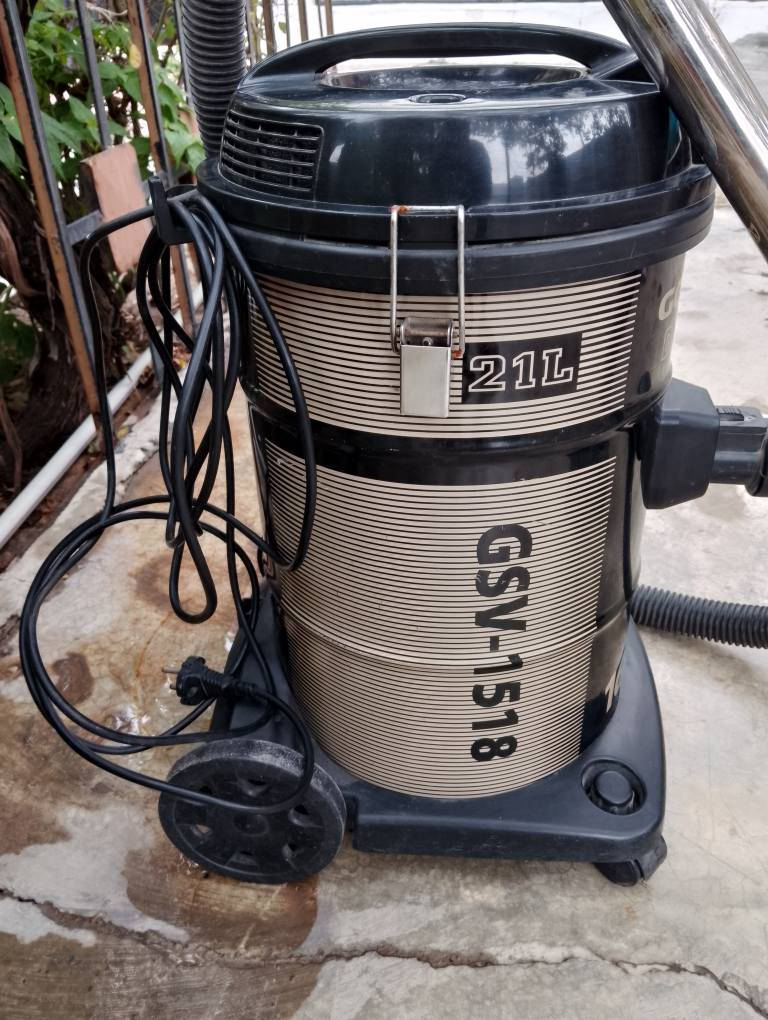 مكنسة كهربائية جوسونيك سعره 35 الف ملف نحاس و21 لتر  شرط الشغل والنظافة شراي تعال خاص او اتصل بالرقم *********** كركوك, العراق
