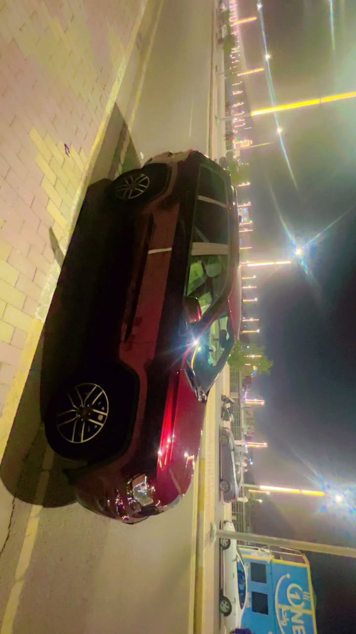 سياره فول مواصفات عدى الفتحة ماشية 65 ميل رقم بعداد بسمي محرك كير على وضع شركة مامفتوح حدادية امامي خلفي وتخم تاير قبل شهر كلة على وضع شركة جديد السياره متصرف علية ولا دينار حادثة من امريكة موضح بصوره وهنا صاربية جاملق وباب الصدر السعر 190 وبية مجال بصيط رقم *********** مكاني برمادي موديل السياره 2019
