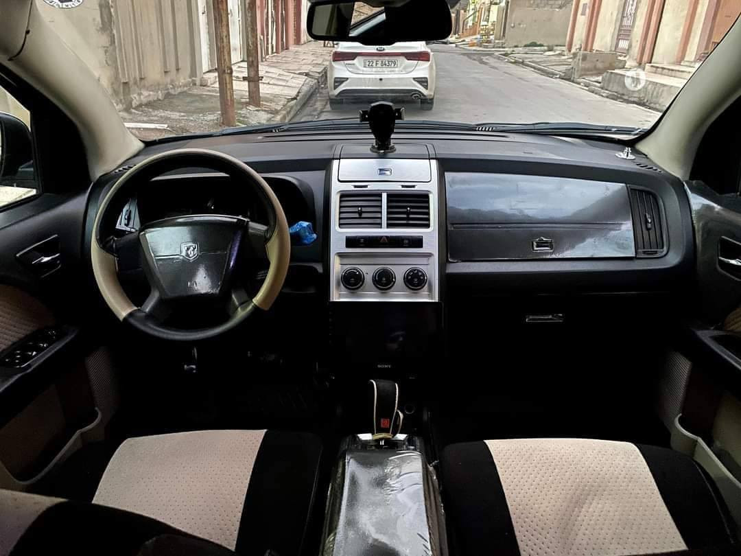 للبيع دووج جورني 2009
محرك 3500
6سلندر 
7راكب
تبريد 
رقم انجليزي 
باقي التفاصيل التواصل على الرقم 
***********
