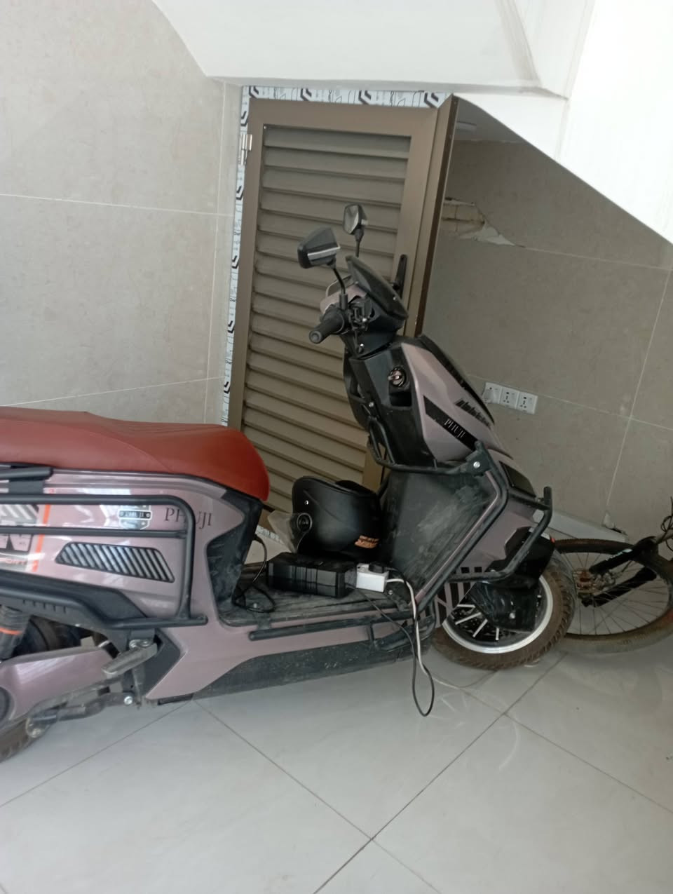 دراجه شحن مستعمل قليل كلشي بيهه اوراق ماخذه جديده ما ماشيه هواي قفل800


**إذا كنت صاحب هذا الإعلان وتريد حذفه لأي سبب، رجاءا أرسل رسالة إلى الدعم الفني**