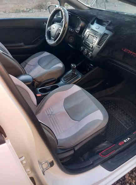 سيراتو ٢٠١٣ابيض مكفولة والسونار مرفق مكفوله من كل شي محرك وكير وصدر وتايرات السعر ١٢٢ مكان السيارة ديالى دلي عباس ***********
