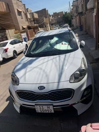 ‏سلام عليكم عندي سبورتج للبيع موديل 20 سيارة ￼ ‏ماشية 88 نظيفة ما عدا ...